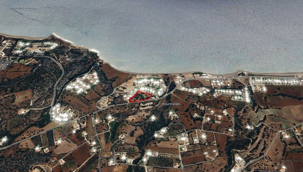 Land in Paphos, Cyprus, 7 962 m² - picture 2