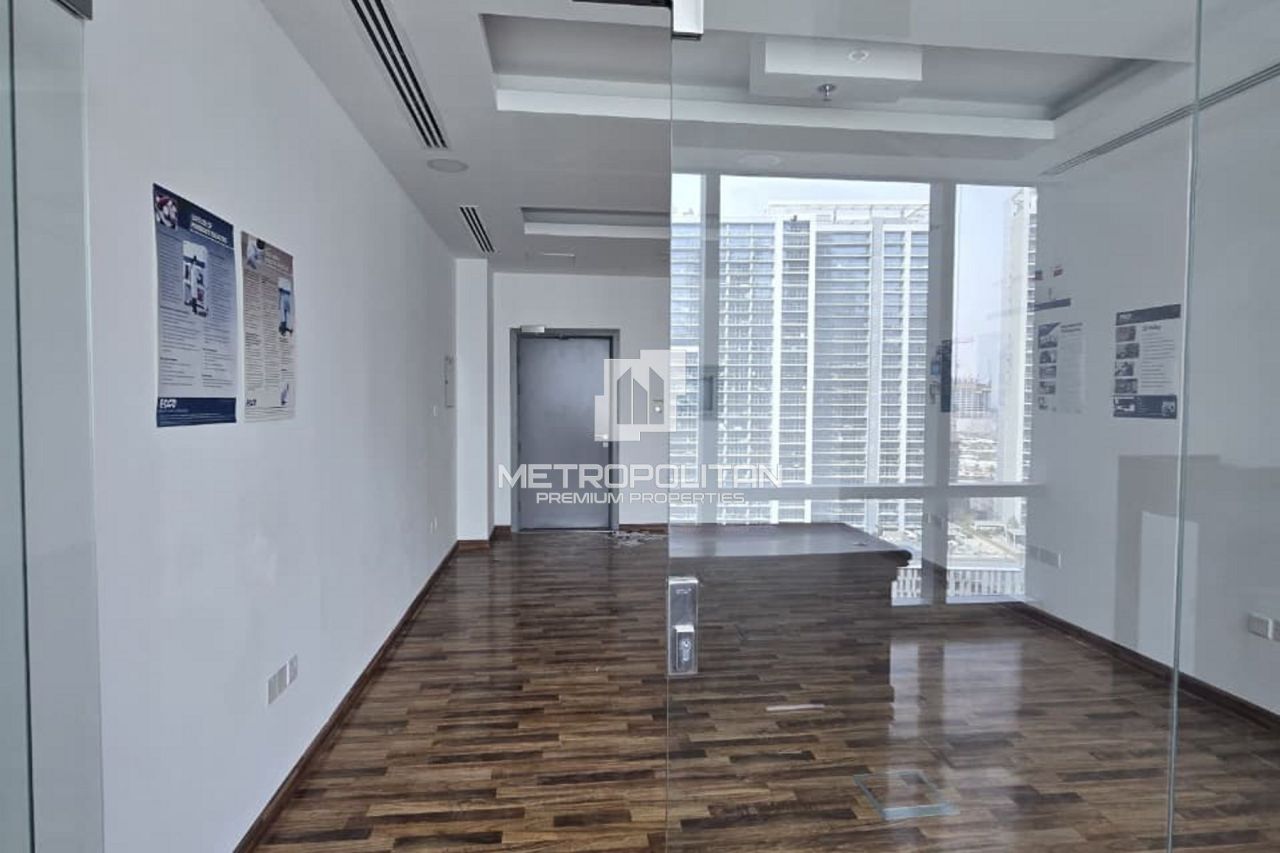 Office in Dubai, UAE, 41 m² - picture 3