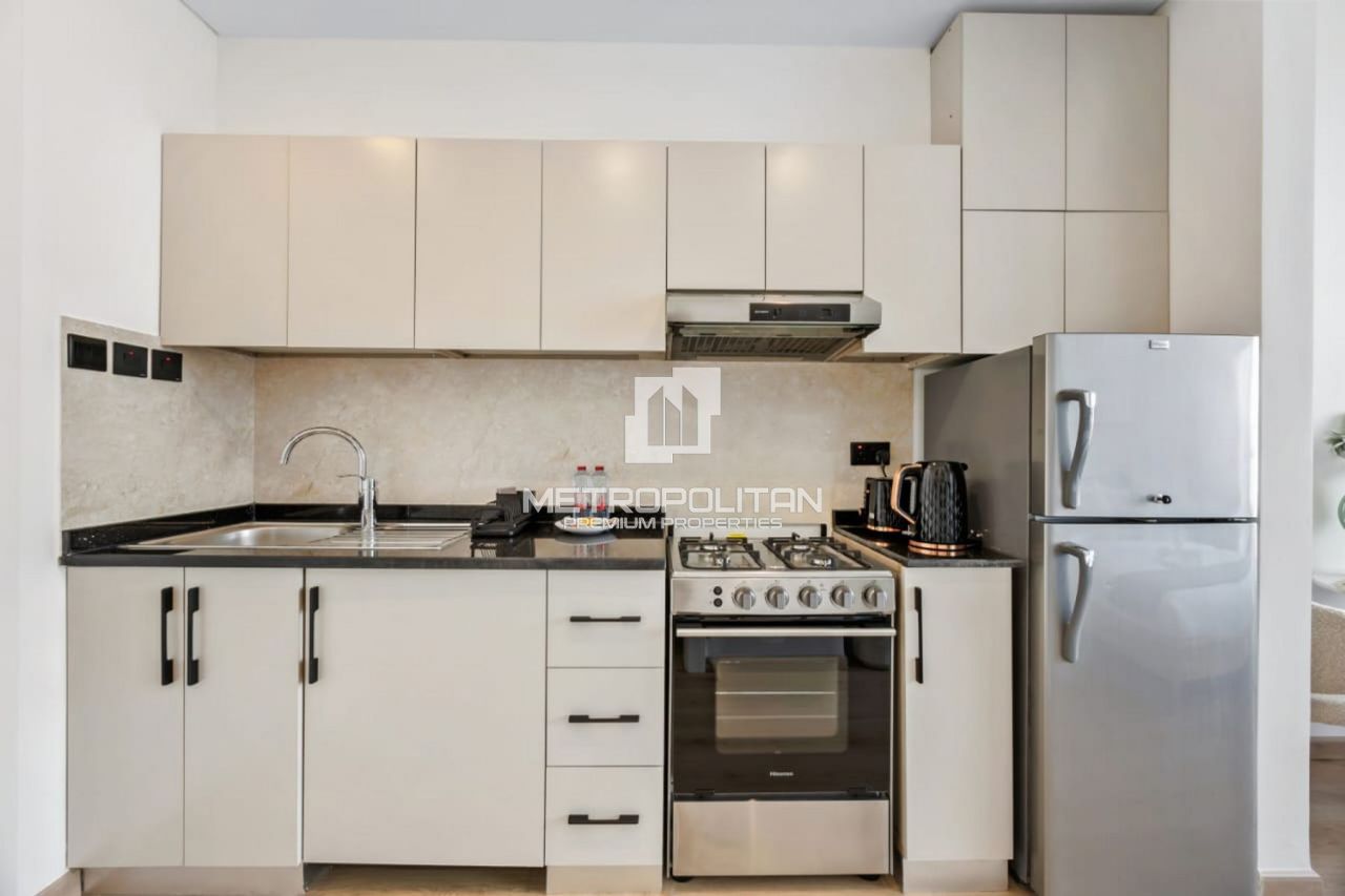 Apartment in Dubai, UAE, 29 m² - picture 8