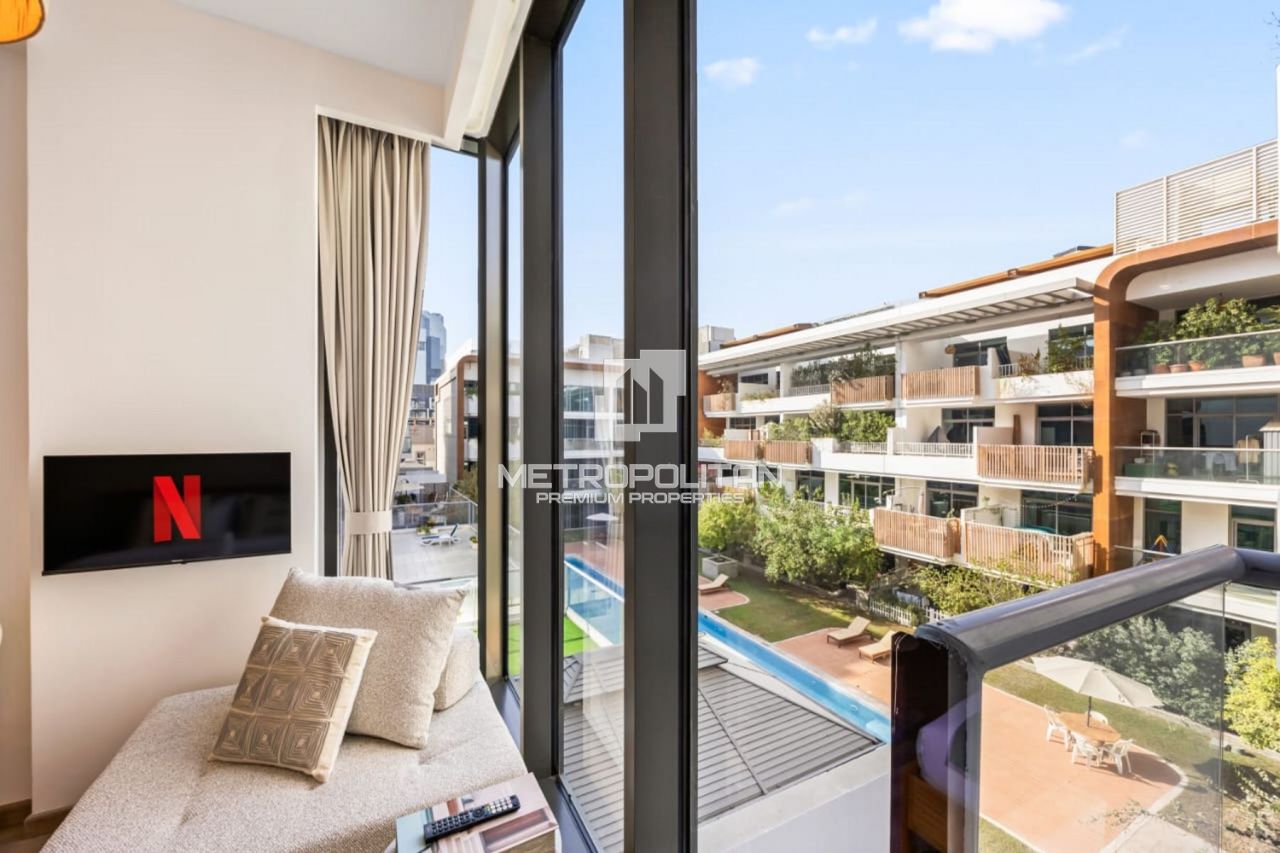 Apartment in Dubai, UAE, 29 m² - picture 11