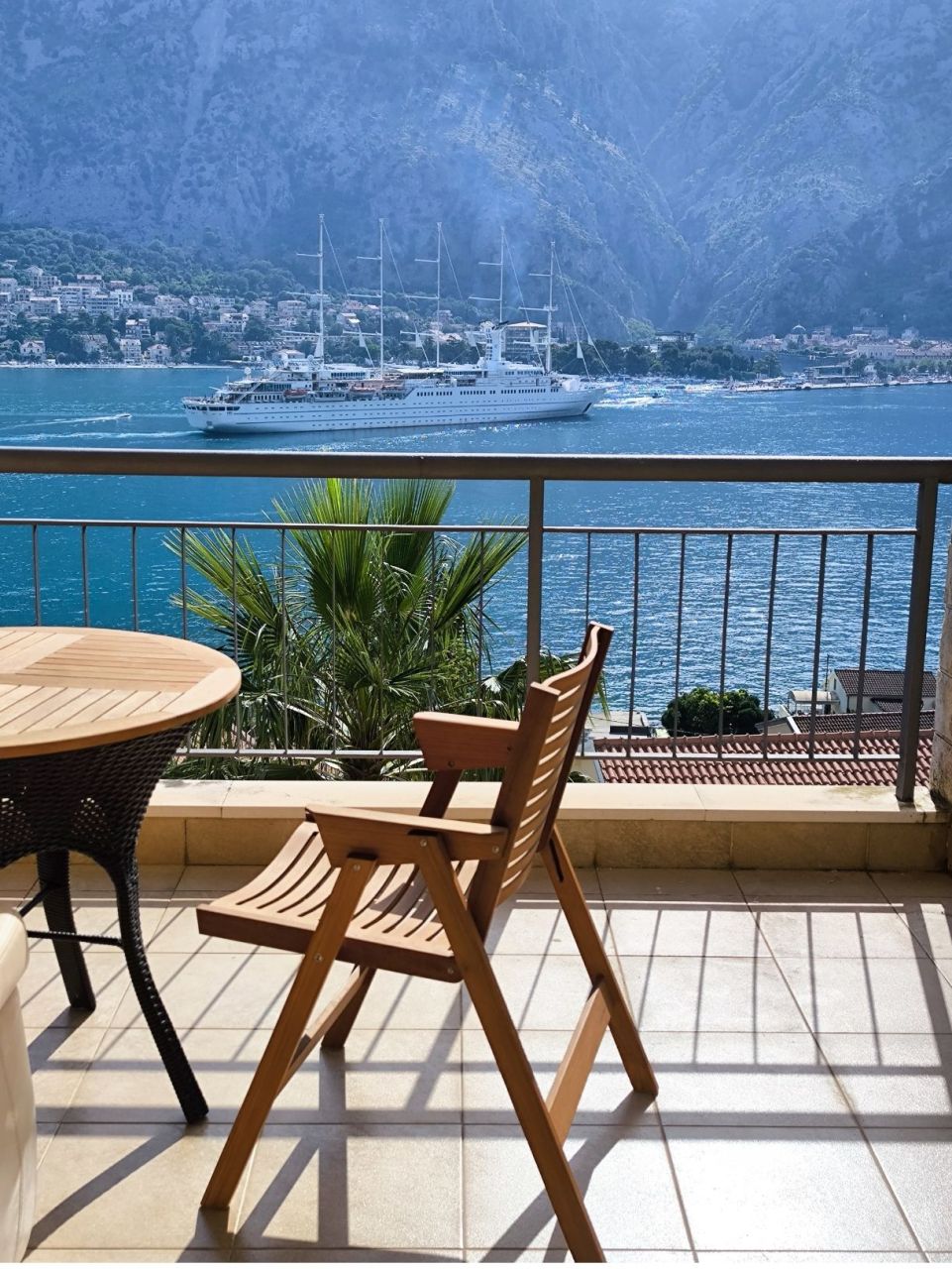 Apartment in Kotor, Montenegro, 76 m² - picture 1