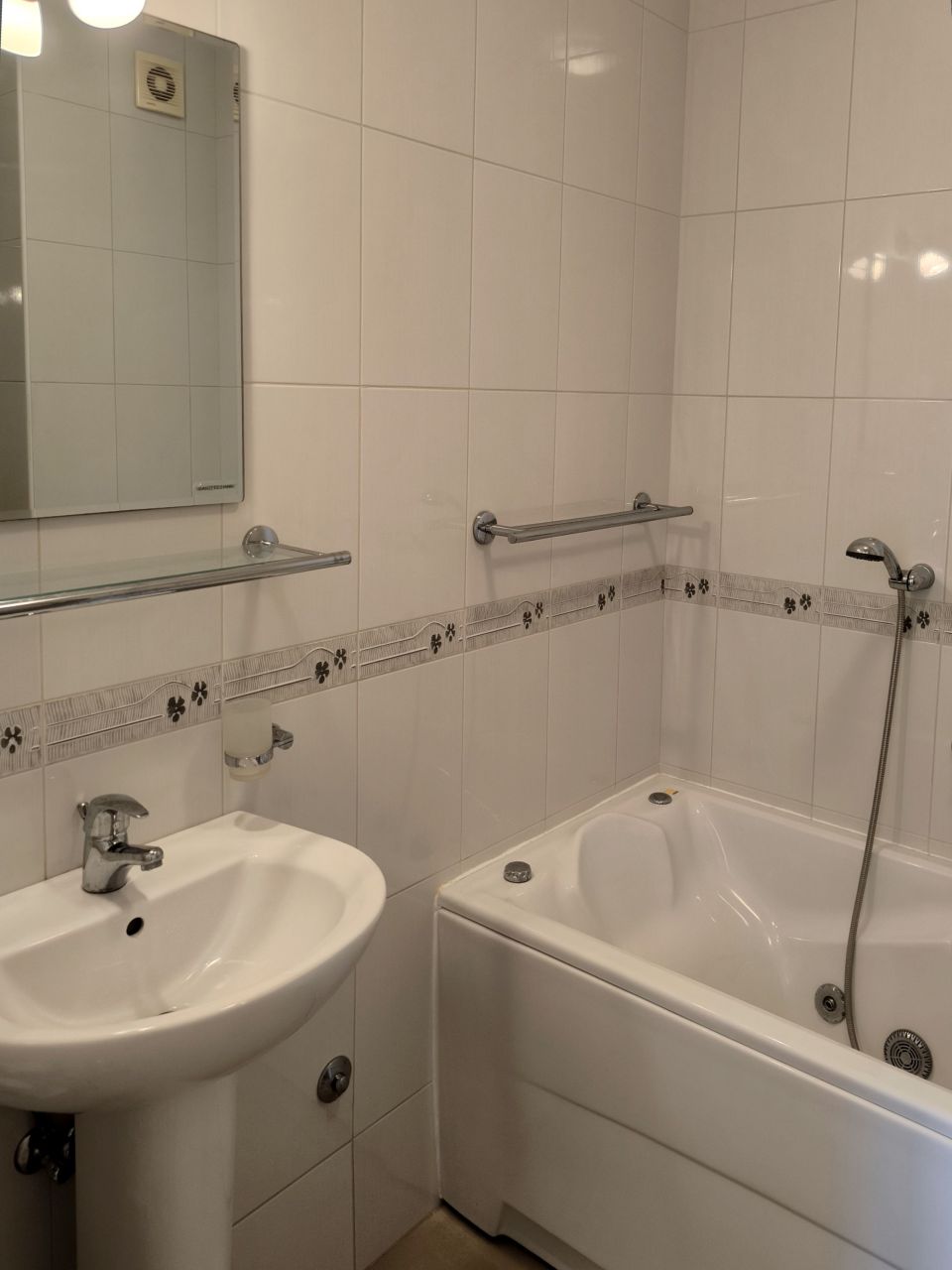 Apartment in Kotor, Montenegro, 76 m² - picture 11