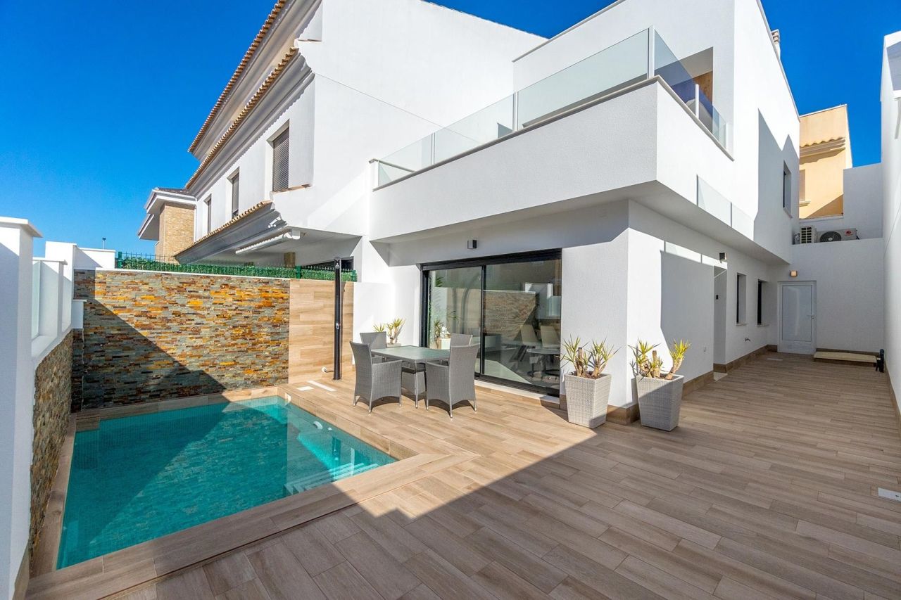Villa a San Pedro del Pinatar, Spagna, 133 m² - foto 1