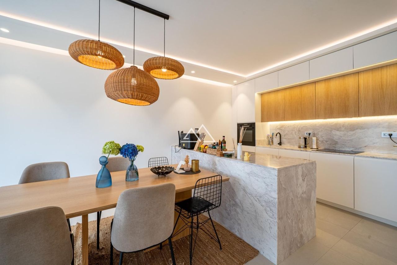 Appartamenti a Tivat, Montenegro, 122 m² - foto 4