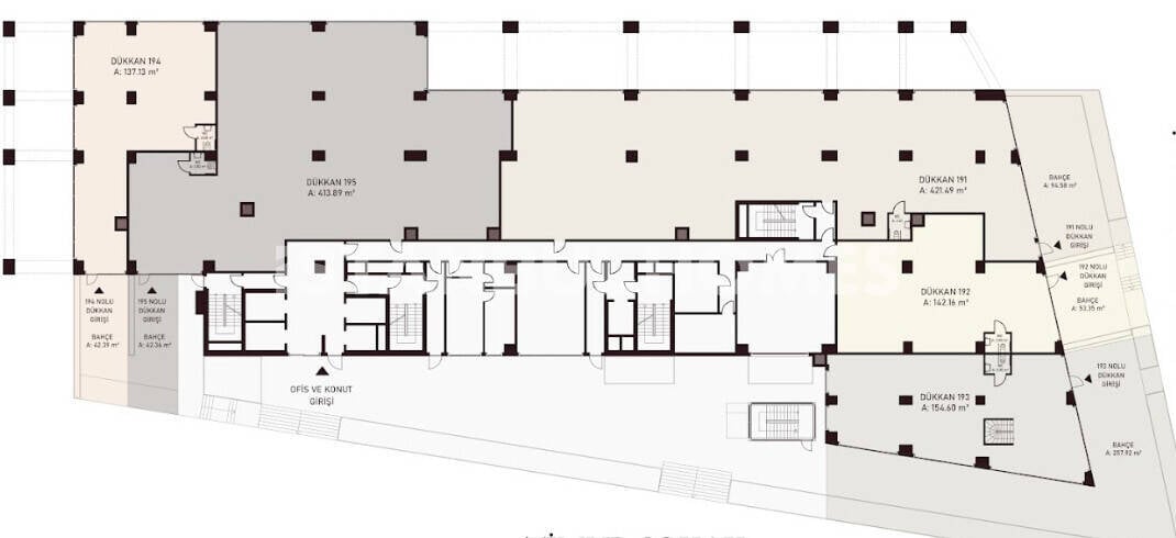 Tienda en Ataşehir, Turquia, 81 m² - imagen 1