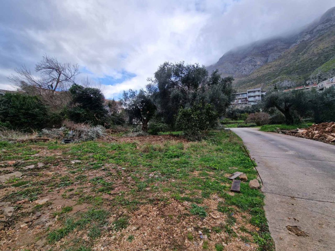 Land in Budva, Montenegro, 653 m² - picture 1