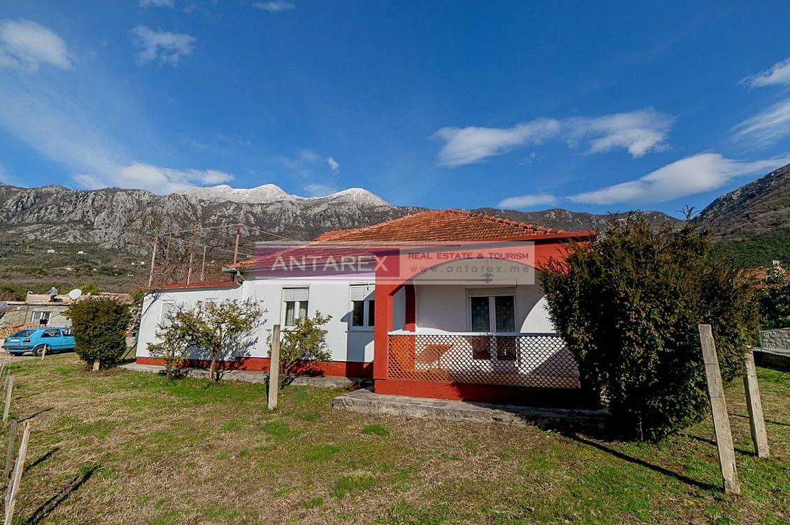 Villa à Zelenika, Monténégro, 107 m² - image 1