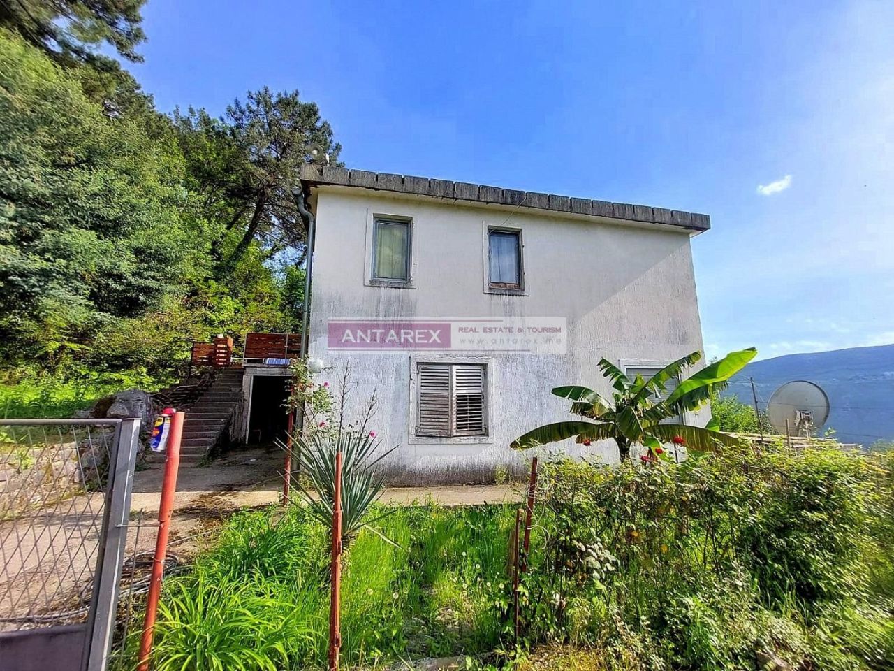 Villa en Herceg-Novi, Montenegro, 188 m² - imagen 1