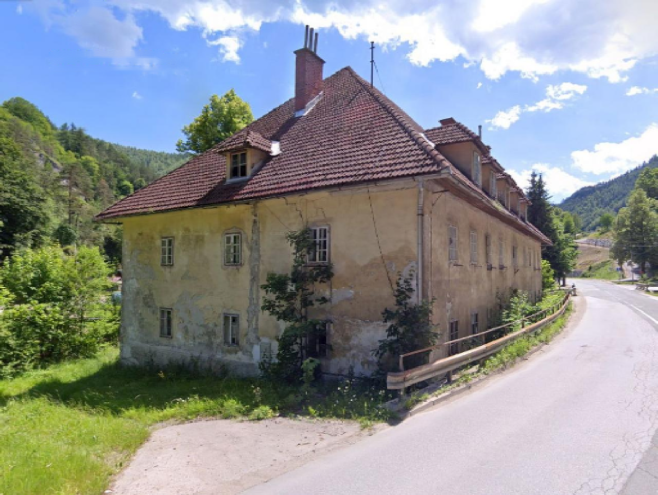 Maison à Črna na Koroškem, Slovénie, 688 m² - image 3