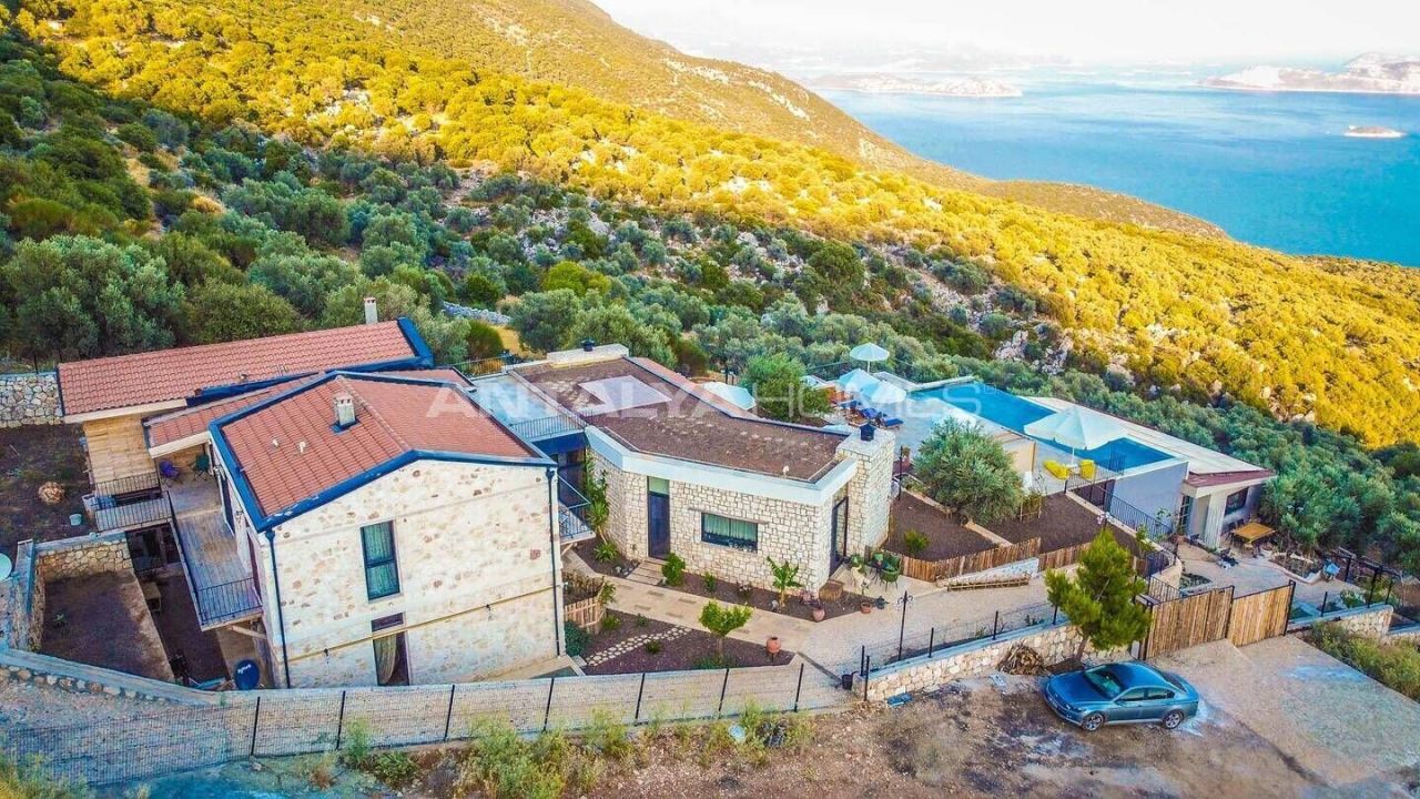 Villa in Kaş, Türkei, 972 m² - Foto 1
