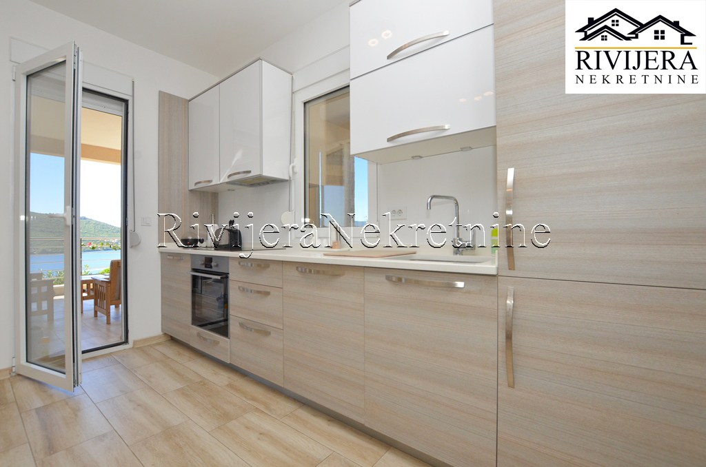 Casa a Herceg-Novi, Montenegro, 244 m² - foto 8