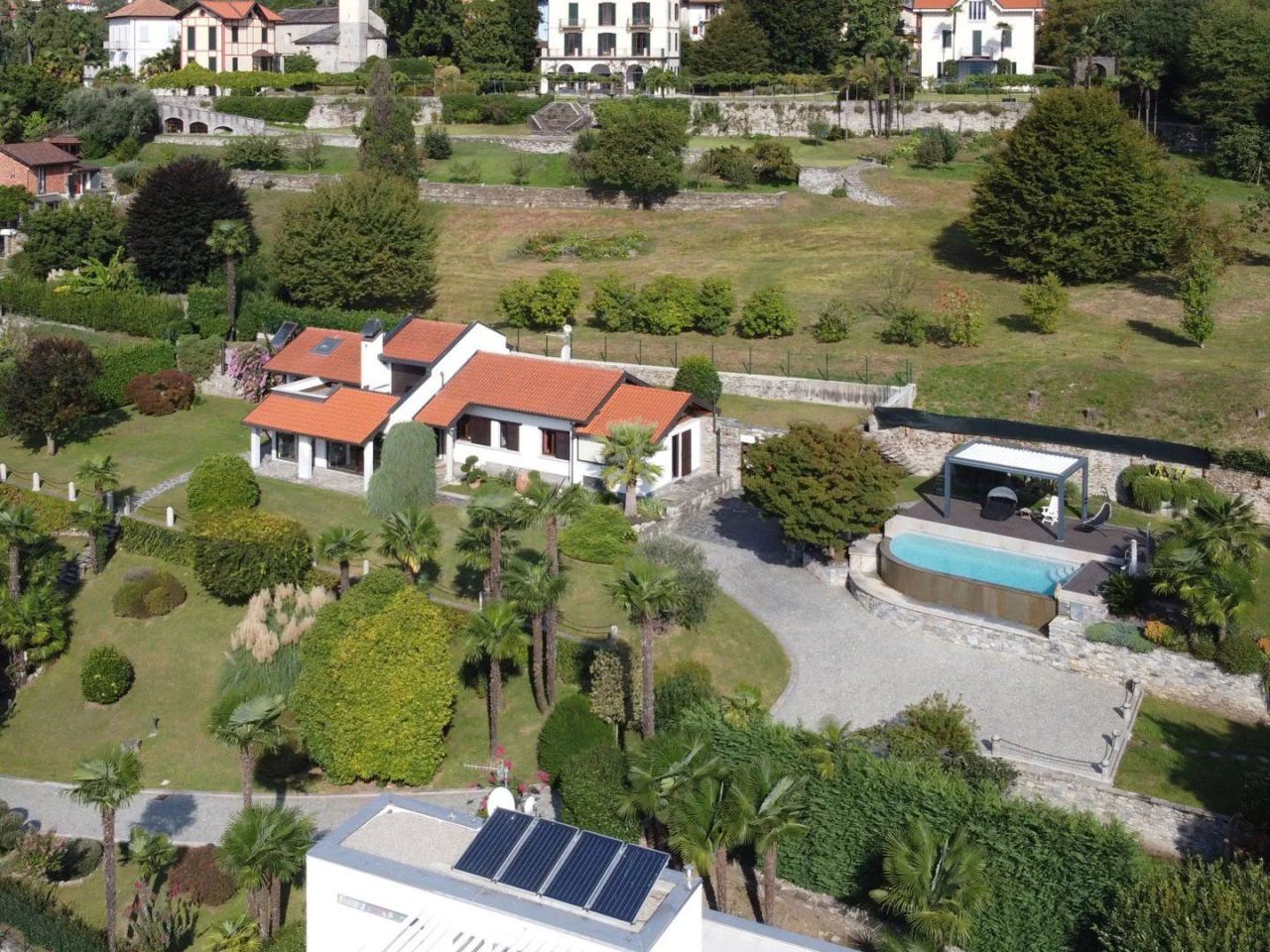 Villa in Verbania, Italy, 201 m² - picture 1