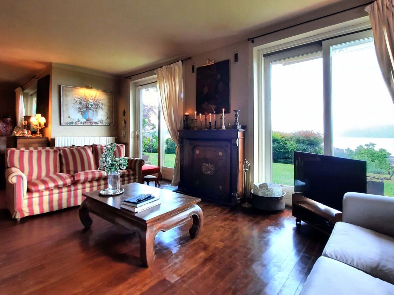 Villa à Verbania, Italie, 300 m² - image 9