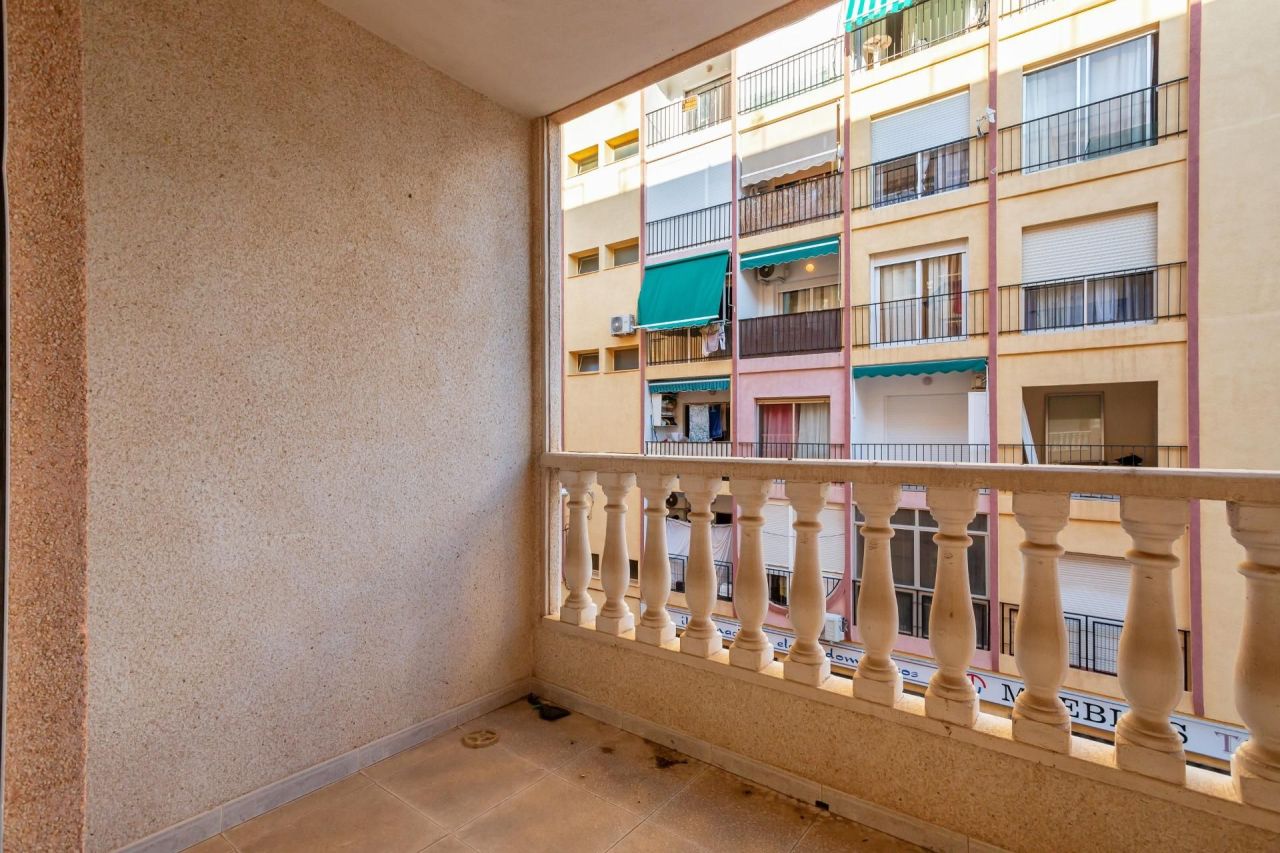 Wohnung in Torrevieja, Spanien, 61 m² - Foto 1