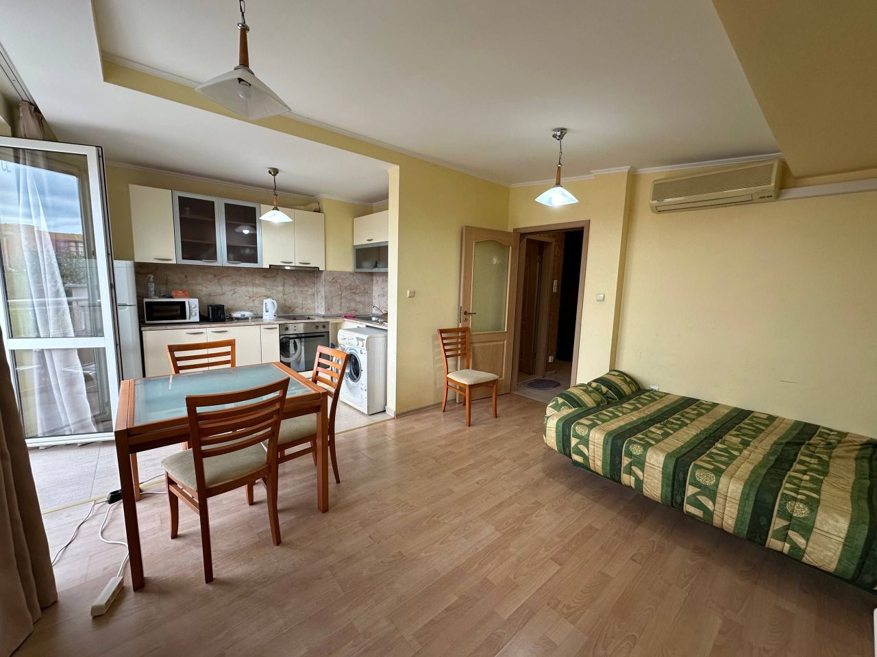 Appartement à Slantchev Briag, Bulgarie, 71 m² - image 1