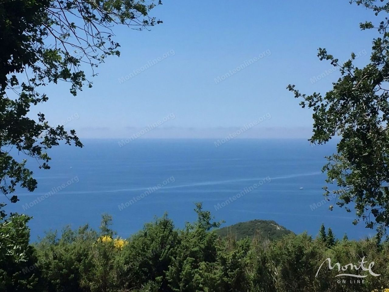 Terreno a Blizikuce, Montenegro, 304 m2 - foto 1