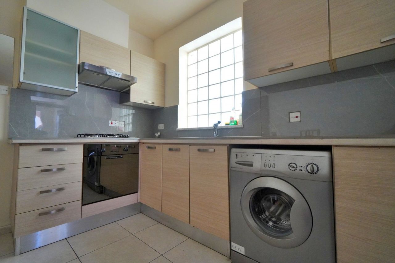 Apartment in Larnaca, Cyprus, 55 m² - picture 2