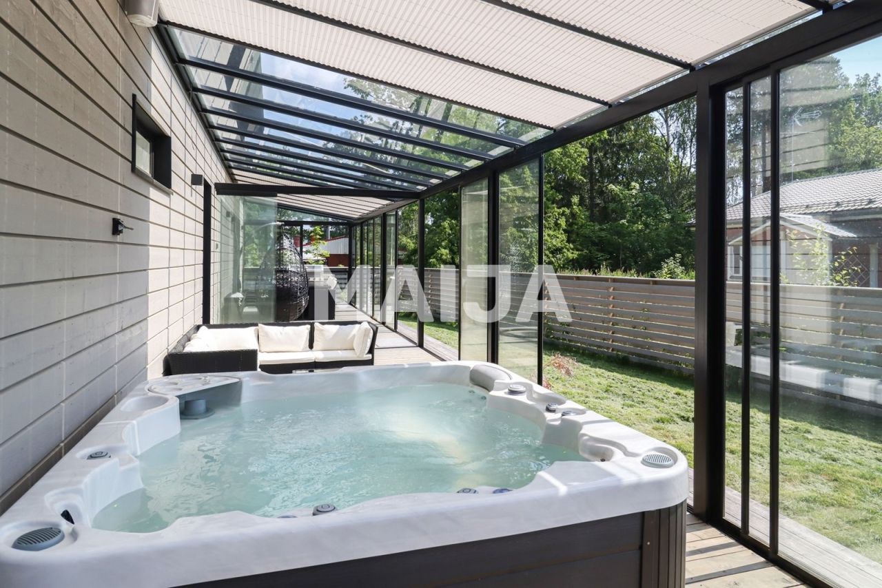 Haus in Vantaa, Finnland, 152.5 m² - Foto 1