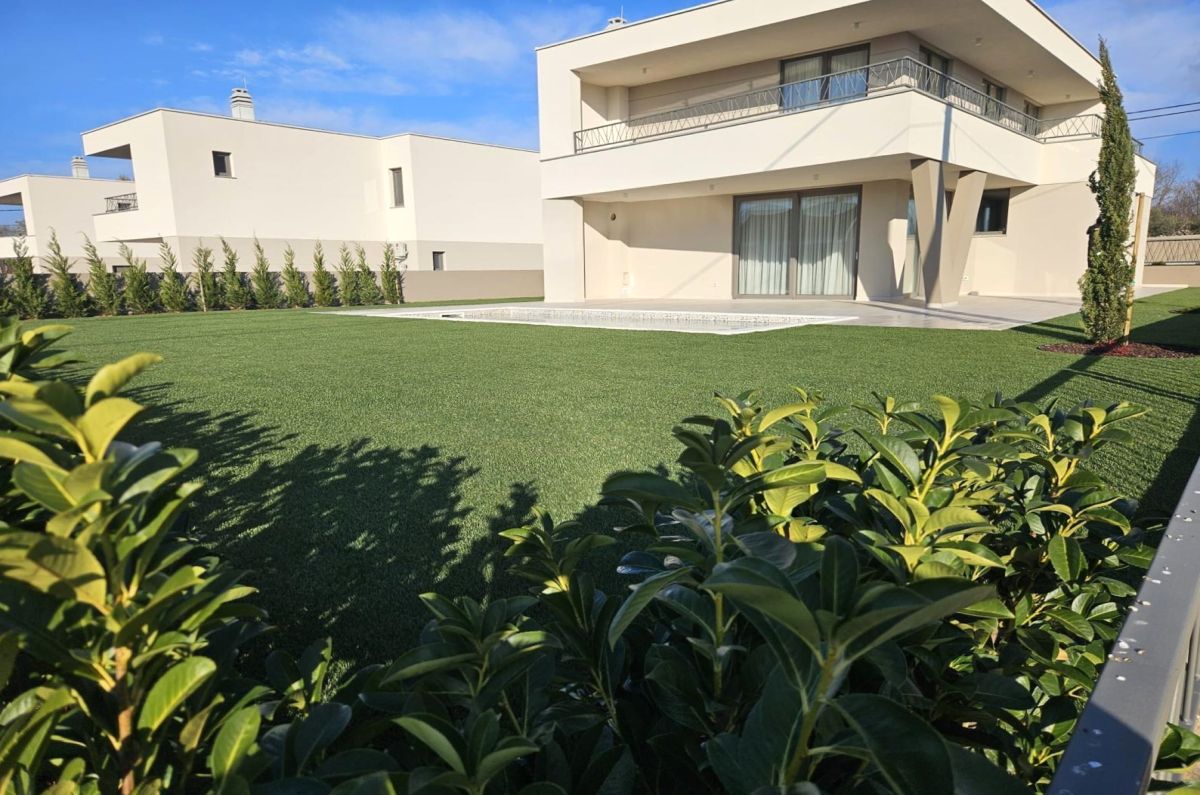 Villa on Krk, Croatia, 205 m² - picture 4