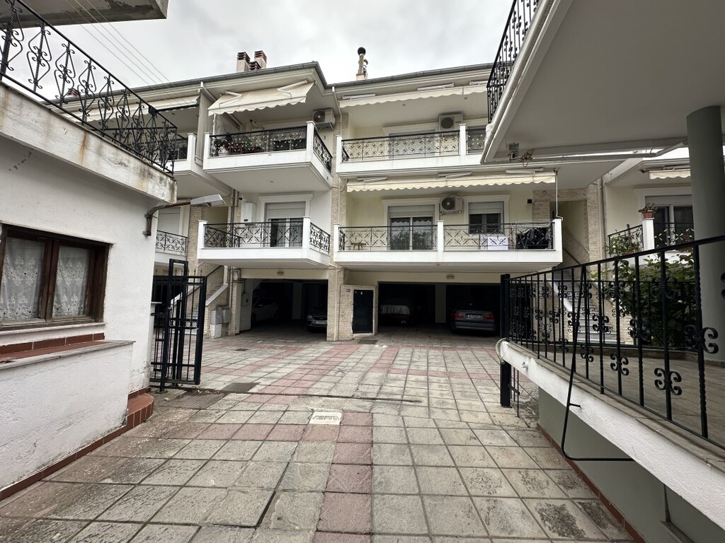 Flat in Thessaloniki, Greece, 80 m² - picture 10