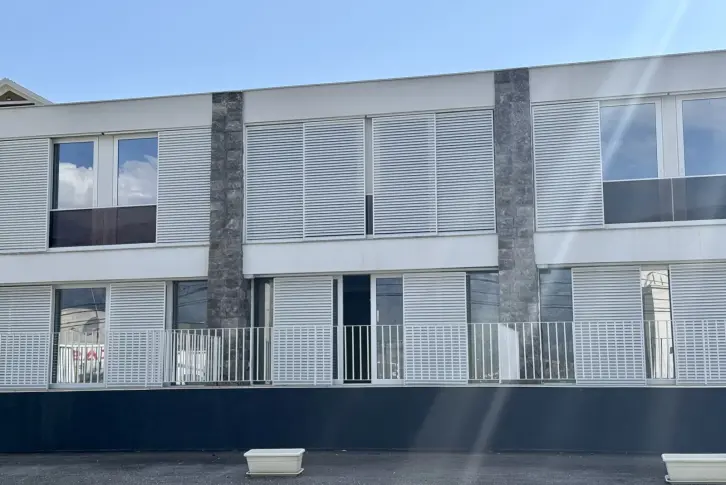 Piso en Đuraševići, Montenegro, 84 m² - imagen 4