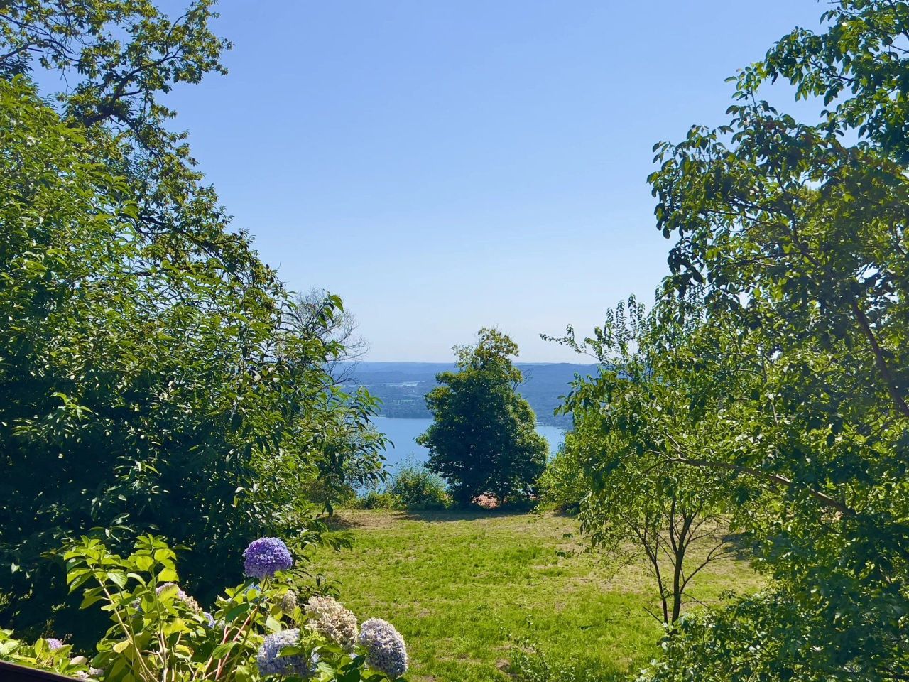 Villa a Massino Visconti, Italia, 283 m² - foto 1