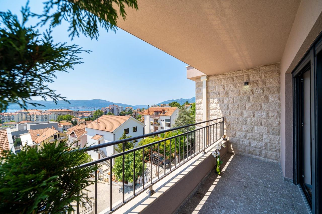 Appartement à Tivat, Monténégro, 77 m² - image 12