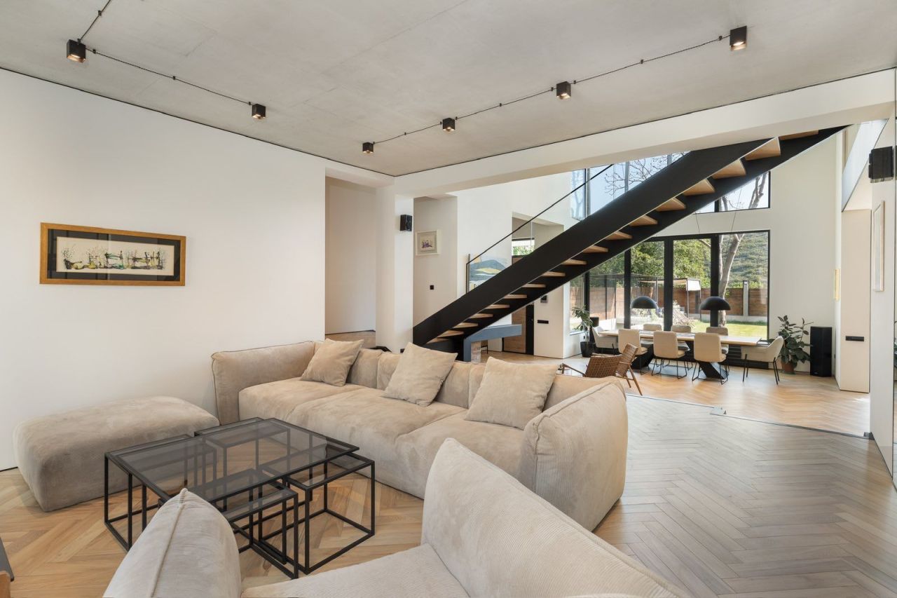 Maison à Tbilissi, Géorgie, 330 m² - image 7
