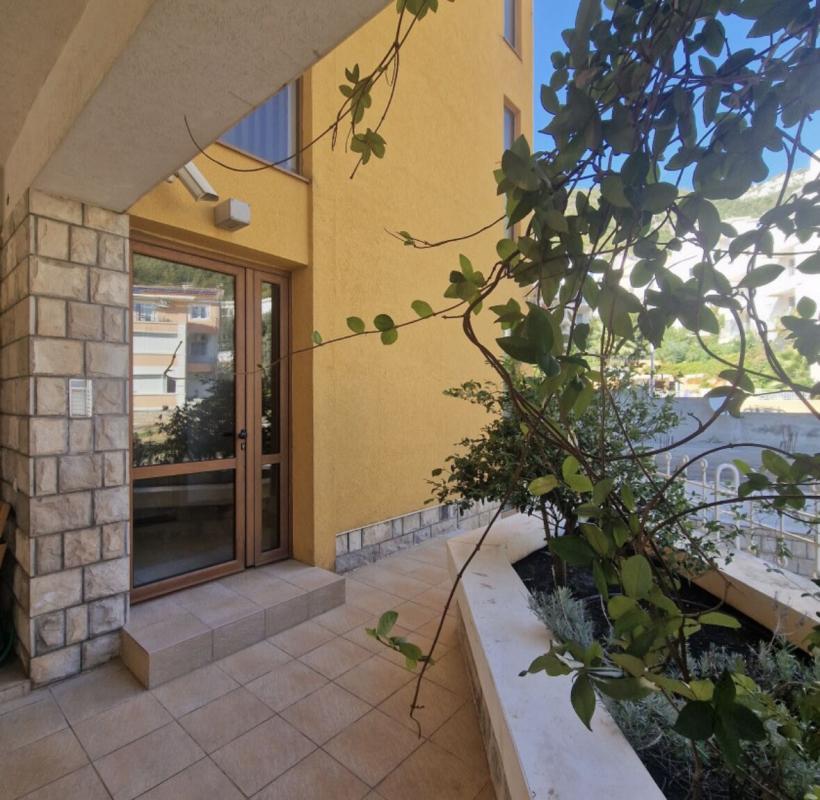 Wohnung in Petrovac, Montenegro, 57 m² - Foto 1