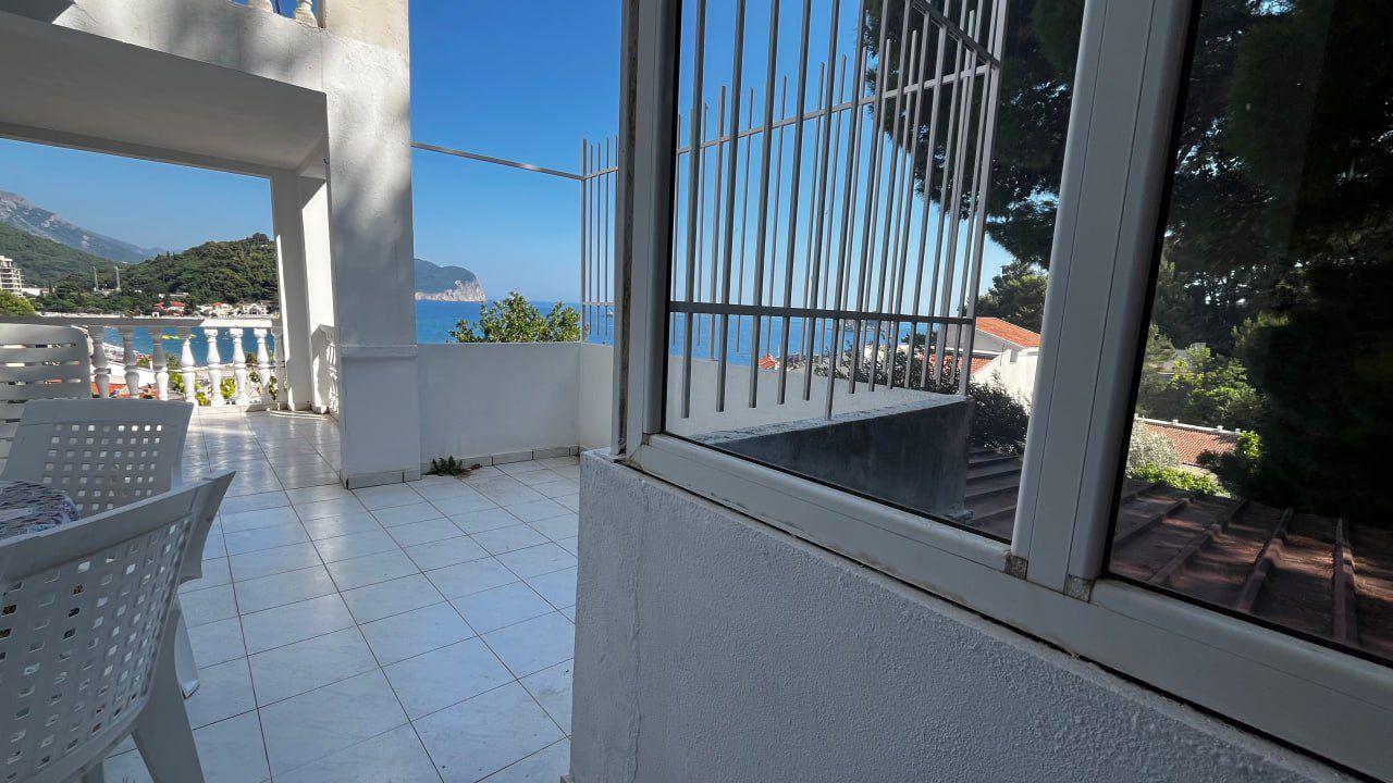 Flat in Petrovac, Montenegro, 67 m² - picture 4