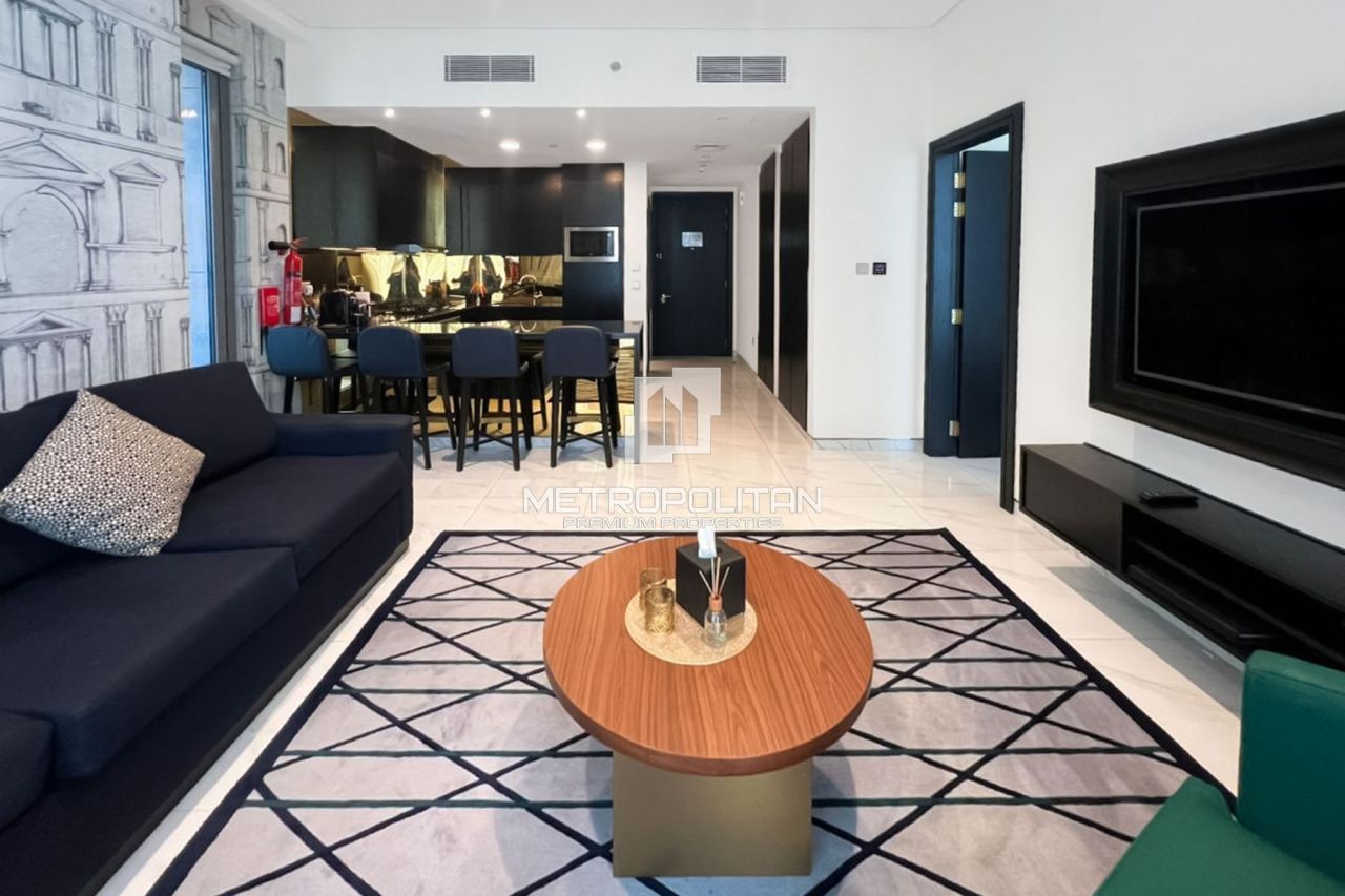 Hôtel à Dubaï, EAU, 90 m² - image 1