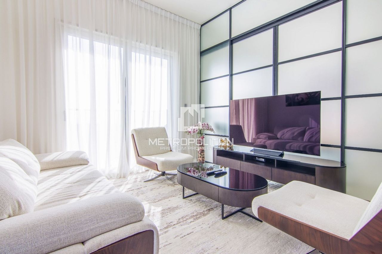 Apartment in Dubai, UAE, 69 m² - picture 2