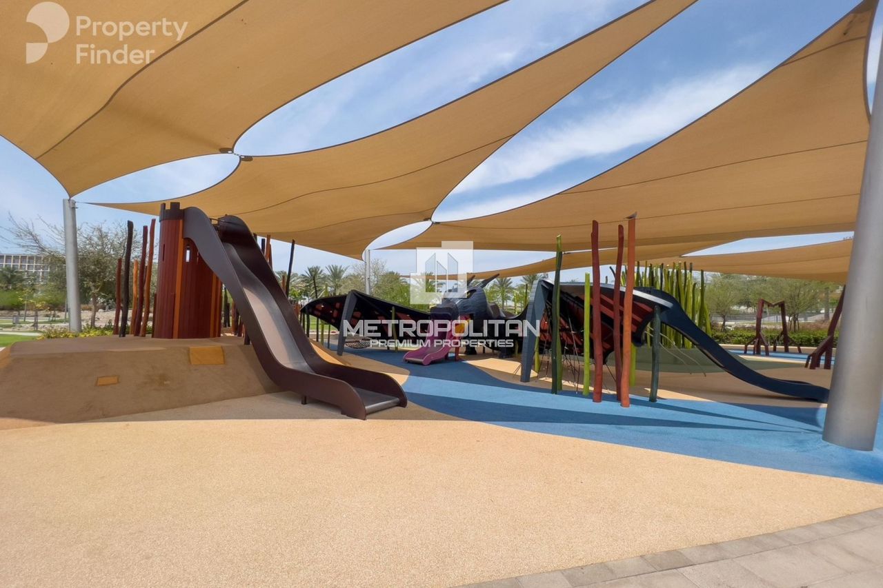 Apartment in Dubai, UAE, 69 m² - picture 18