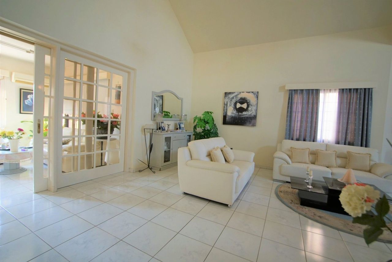 Villa in Limassol, Cyprus, 245 m² - picture 18