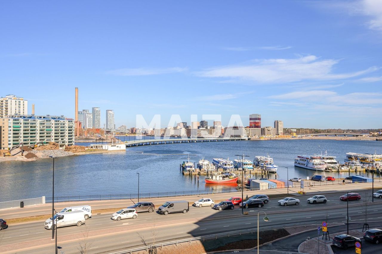 Apartment in Helsinki, Finland, 76 m² - picture 1