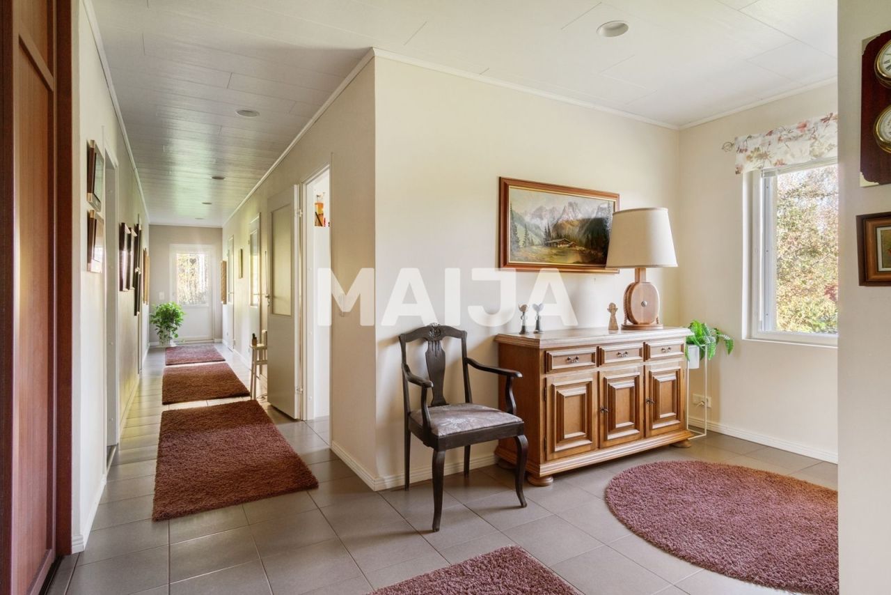 Maison à Riihimaki, Finlande, 230 m² - image 3