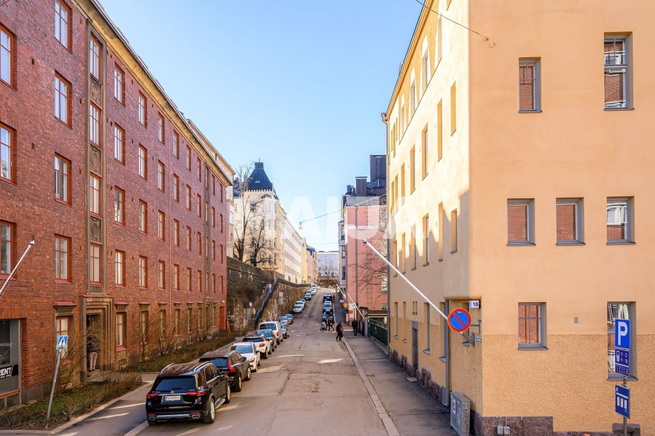 Apartment in Helsinki, Finland, 76 m² - picture 3