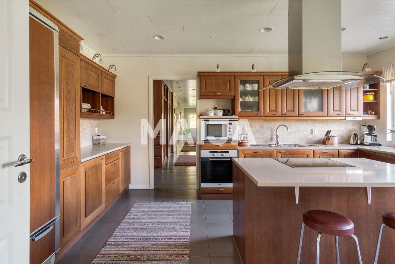 Maison à Riihimaki, Finlande, 230 m² - image 5