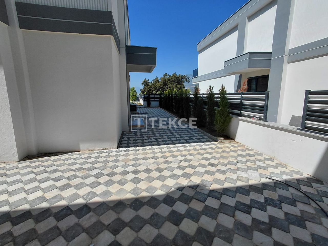 Villa à Alanya, Turquie, 677 m² - image 9
