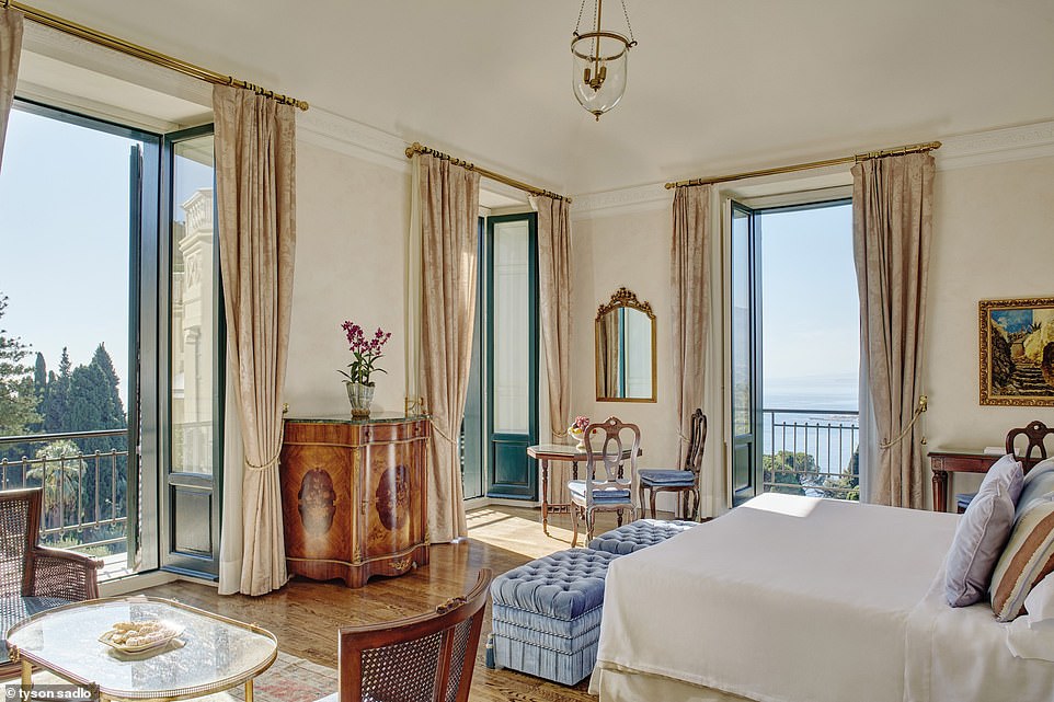 Hotel en Taormina, Italia, 1 200 m² - imagen 2