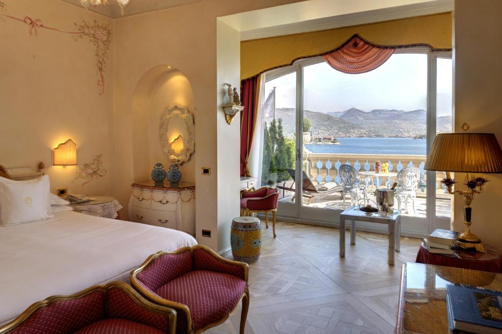 Hotel, albergo ad Arona, Italia, 3 600 m² - foto 1