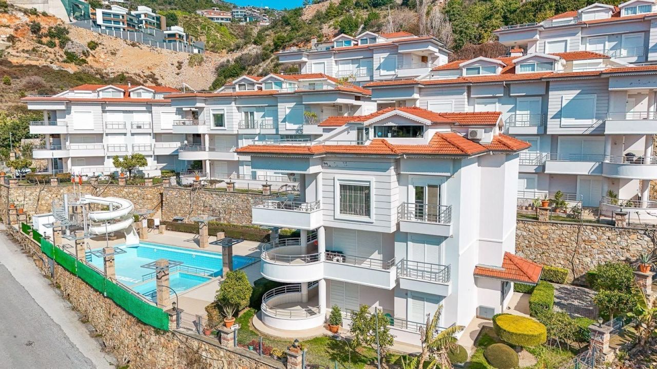 Apartment in Alanya, Turkey, 180 m² - picture 1