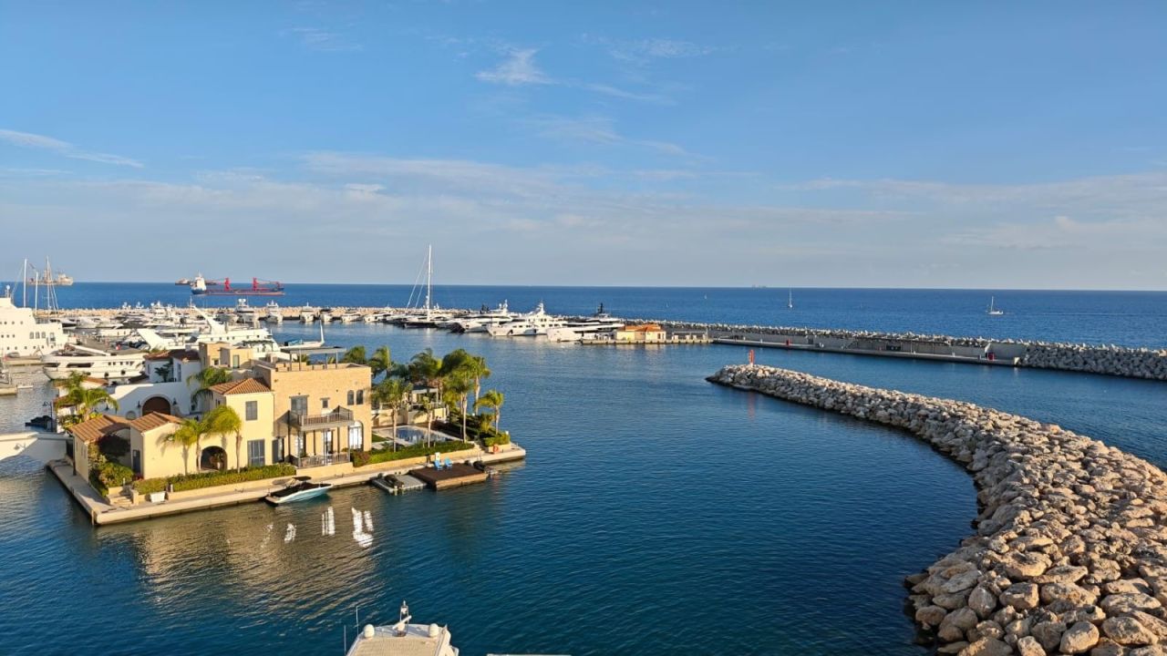 Appartement à Limassol, Chypre, 179 m² - image 1