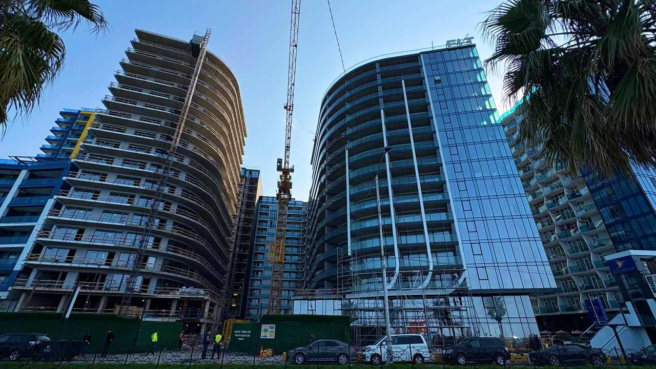 Appartement à Batoumi, Géorgie, 64 m² - image 1