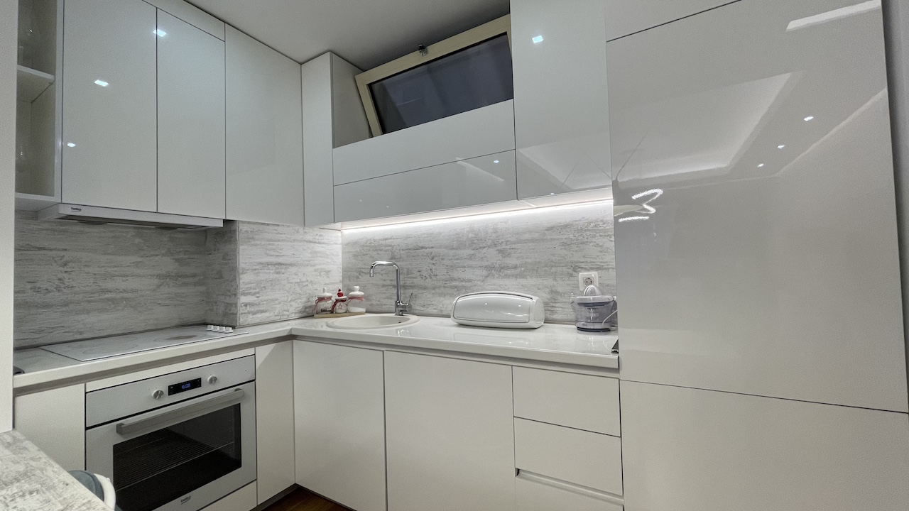 Flat in Budva, Montenegro, 90 m² - picture 17