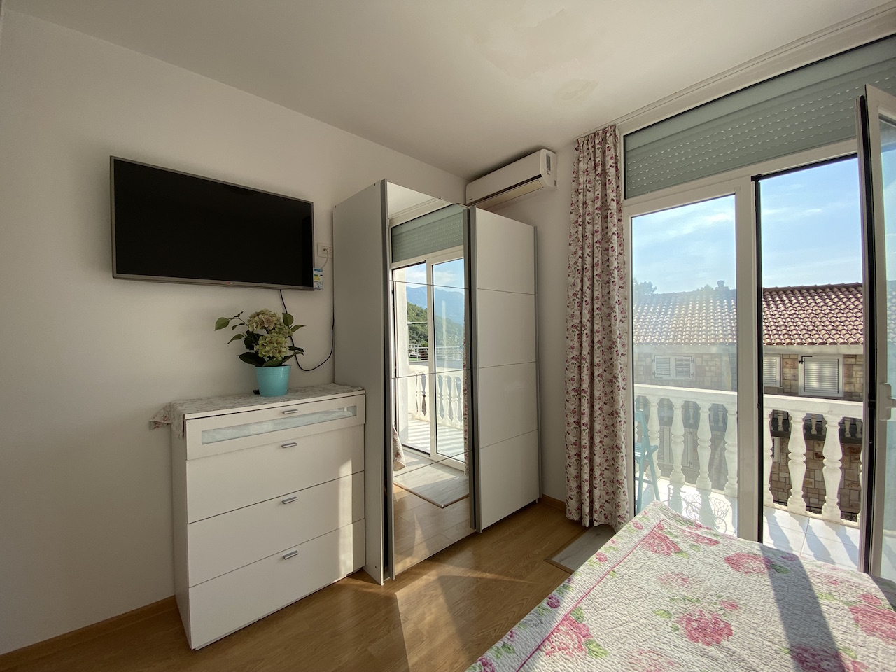 Flat in Sveti Stefan, Montenegro, 59 m² - picture 10