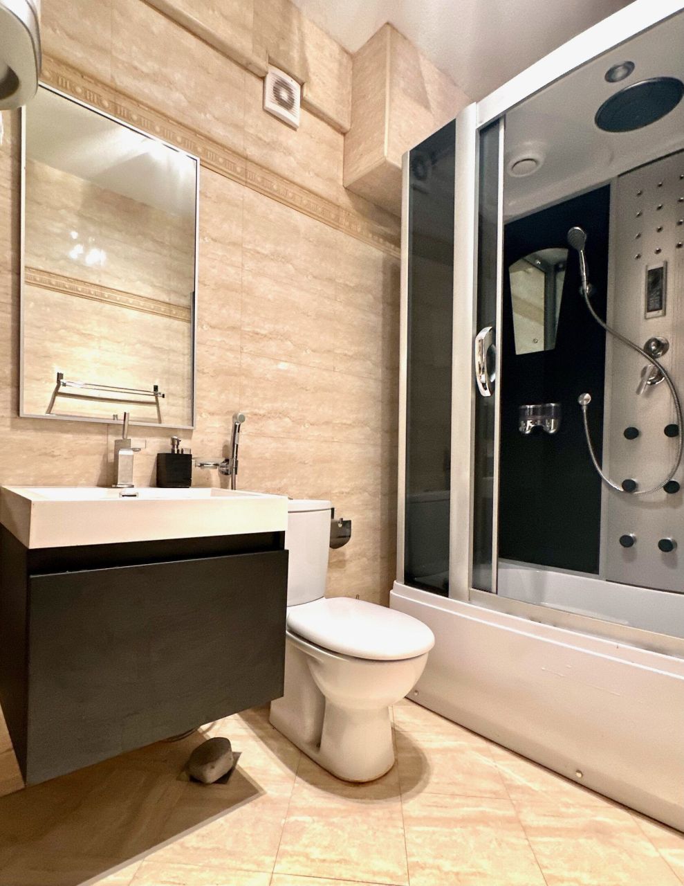 Ufficio a Budva, Montenegro, 72 m² - foto 2