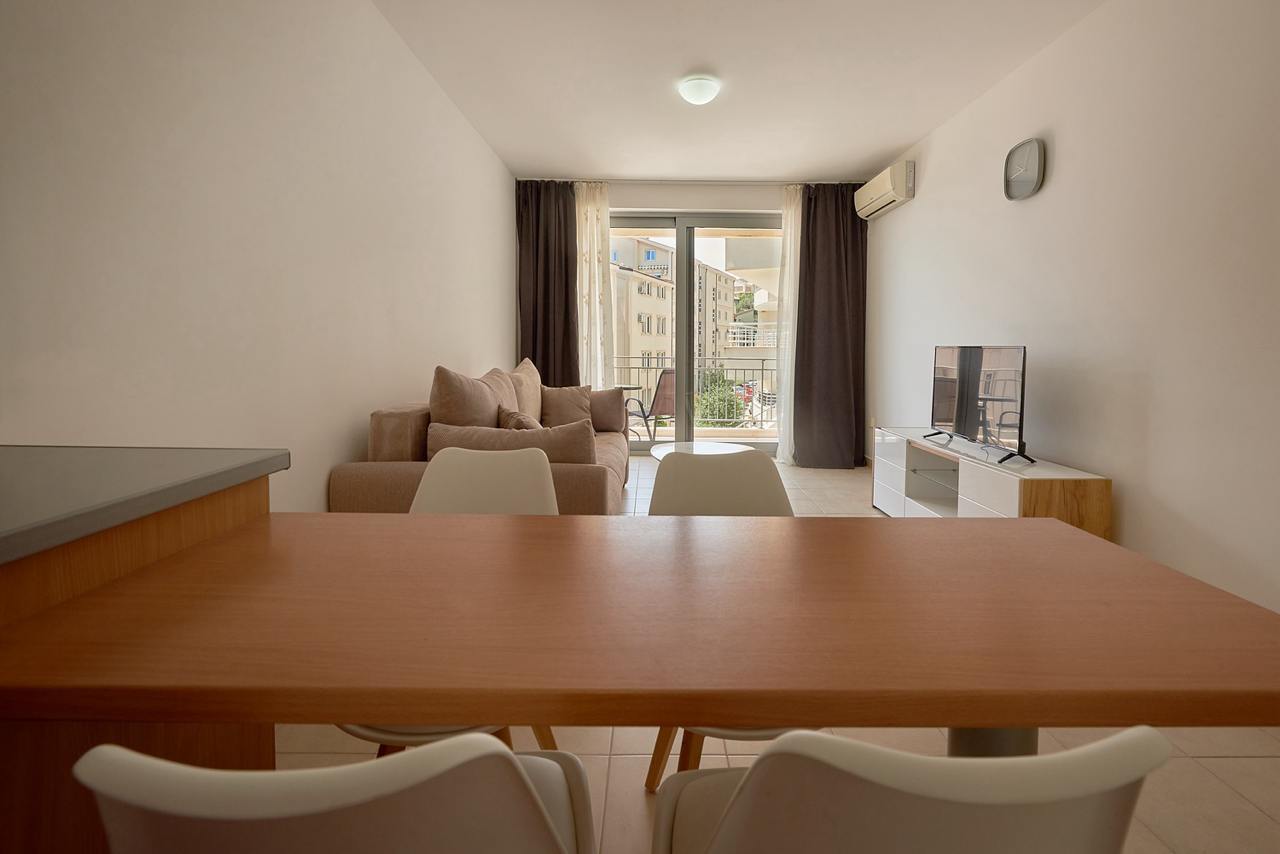 Flat in Petrovac, Montenegro, 60 m² - picture 9