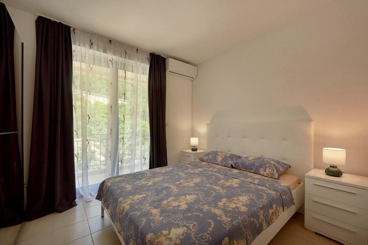 Flat in Petrovac, Montenegro, 60 m² - picture 1