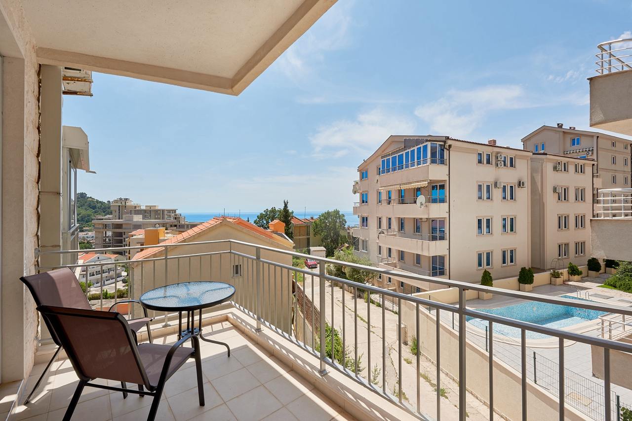 Flat in Petrovac, Montenegro, 60 m² - picture 6